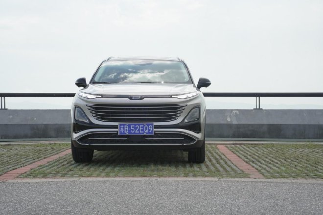 让家用场景更舒心 试驾一汽奔腾T90