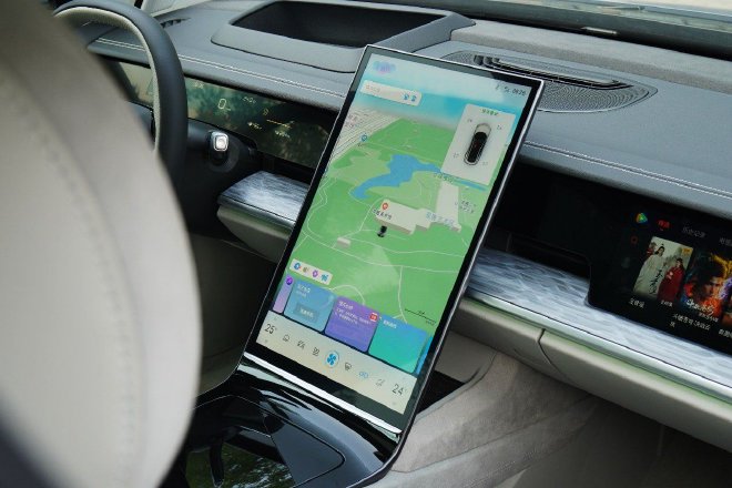 配置升级价格喜人 试驾2024款哪吒S 增程后驱1060版