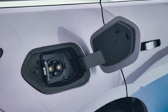 下一辆15万级新能源爆款?宝骏云朵静态实拍