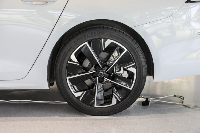 实拍新508L 更趋精致的中期改款