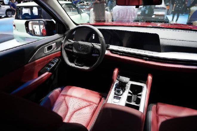 精致得不像一台皮卡,长安览拓者·探索版亮相