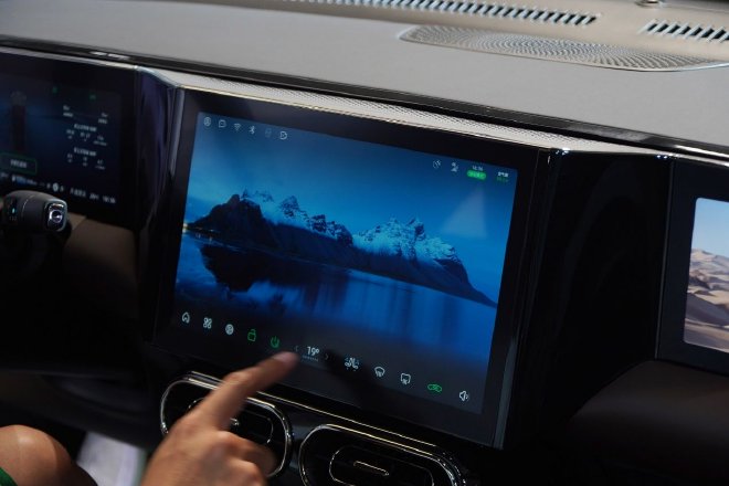 售14.58万起 零跑C01/C11超级增程版上市