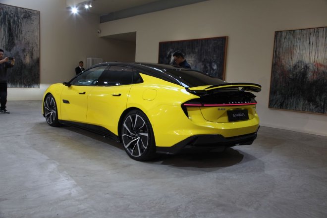 百万纯电超跑轿车 抢先静态体验路特斯Emeya