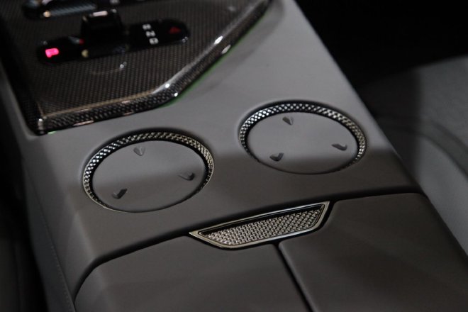 百万纯电超跑轿车 抢先静态体验路特斯Emeya