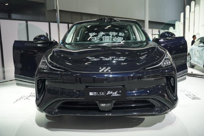 2023广州车展:智己 LS6黑武士版亮相