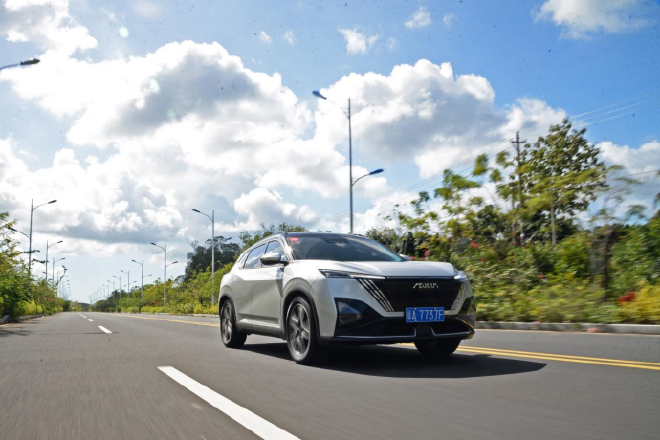 东风风神皓瀚HEV版试驾 年轻上班族的明智之选