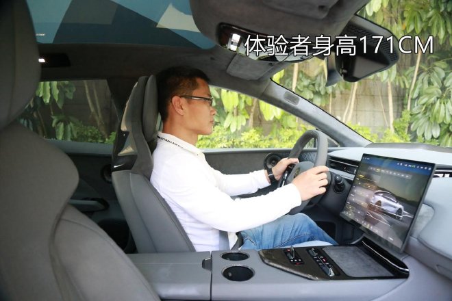 翩若“繁花”,试驾路特斯EMEYA