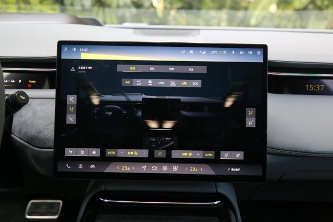 翩若“繁花”,试驾路特斯EMEYA