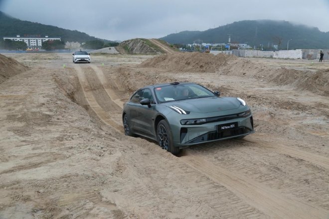 全能再进化 抢先试驾全新极氪001