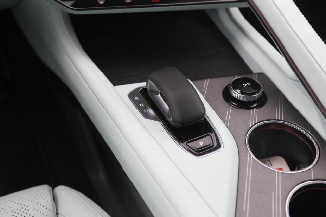 全能再进化 抢先试驾全新极氪001