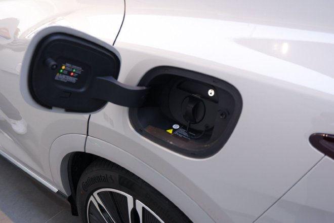 未上市先爆款?2024款腾势N7到店实拍