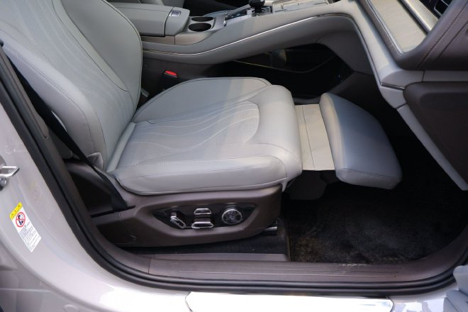 未上市先爆款?2024款腾势N7到店实拍