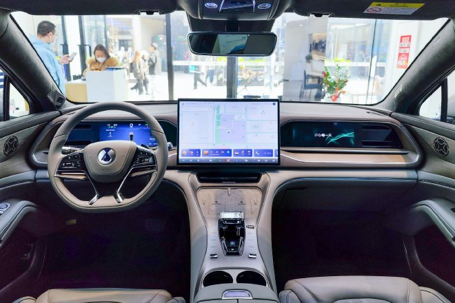 未上市先爆款?2024款腾势N7到店实拍