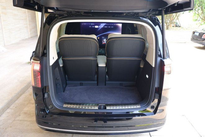 一把座椅价值50万?!沉浸式体验极氪009光辉