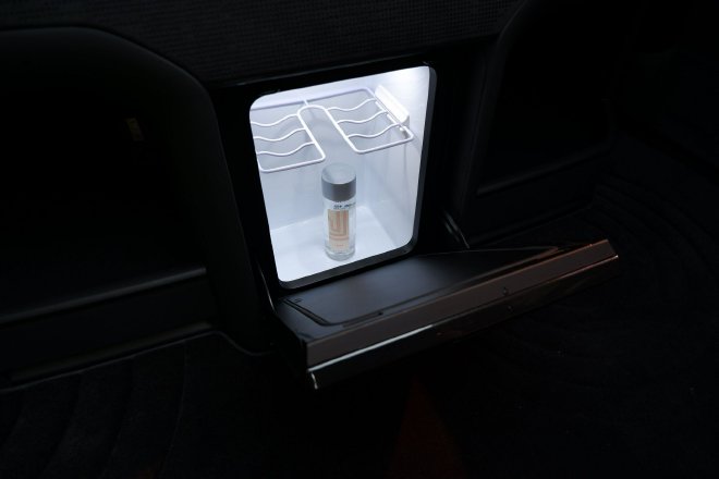 一把座椅价值50万?!沉浸式体验极氪009光辉