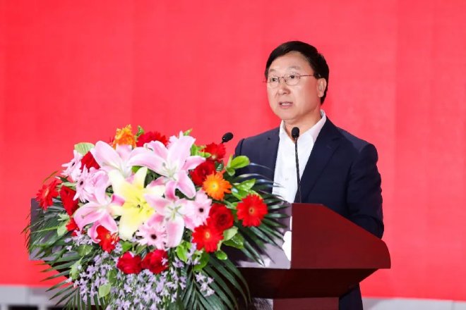 “国车致敬国门”打卡活动在京启动,2024中国汽车品牌向上发展专项行动拉开序幕