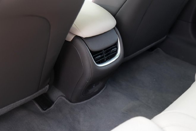 智慧驾控是亮点 试驾智己L6