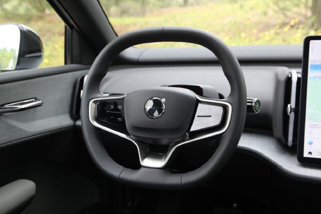 性能强悍有个性 试驾沃尔沃EX30四驱版车型