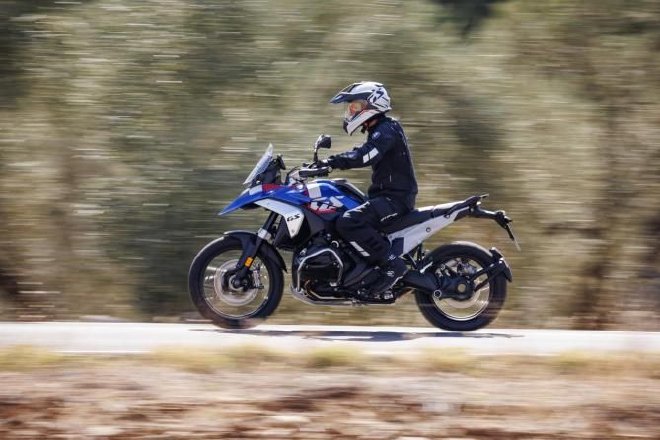 全新R 1300 GS与全新BMW CE 02登陆北京国际摩托车展