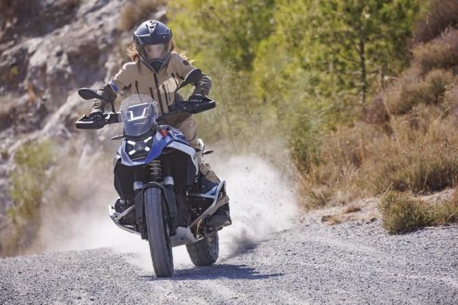 全新R 1300 GS与全新BMW CE 02登陆北京国际摩托车展