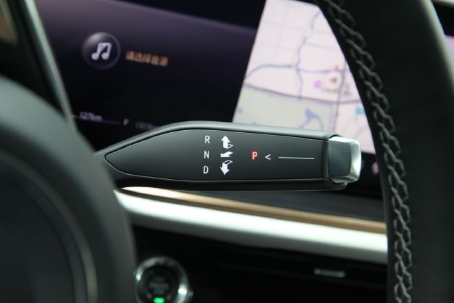 空间够大配置全 试驾全新一代别克昂科威Plus