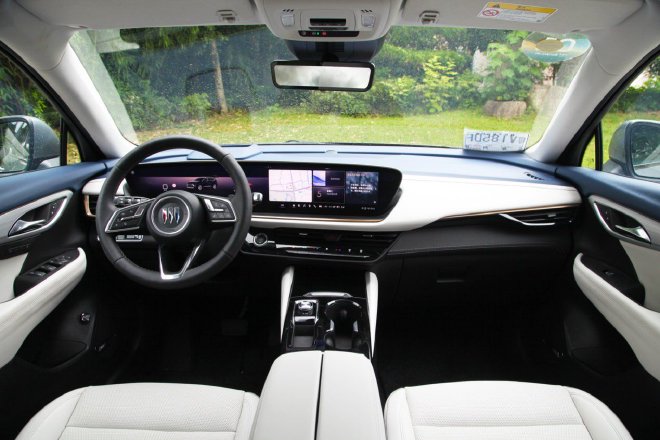 空间够大配置全 试驾全新一代别克昂科威Plus