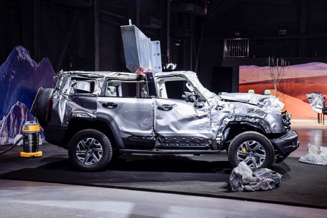 如何给你满满的安全感?解析测试后的全新BJ40刀锋英雄版