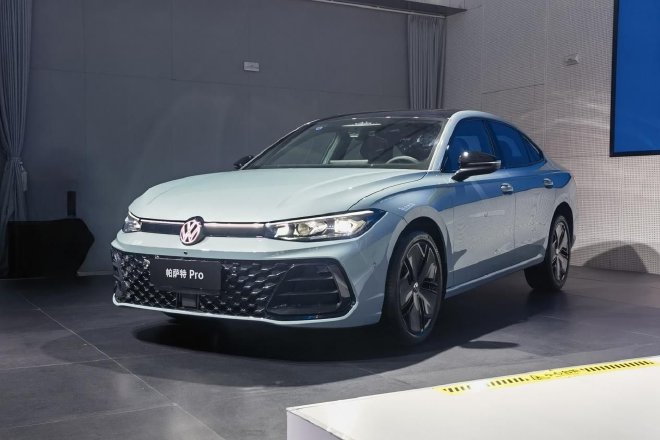 年轻气场全开,实拍上汽大众帕萨特Pro