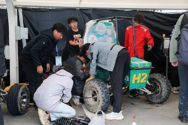 专访捷氢科技侯中军先生:氢能巴哈赛车背后的科技力量与产业展望