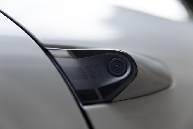 试驾小鹏P7+ 性价比极高的全能选手