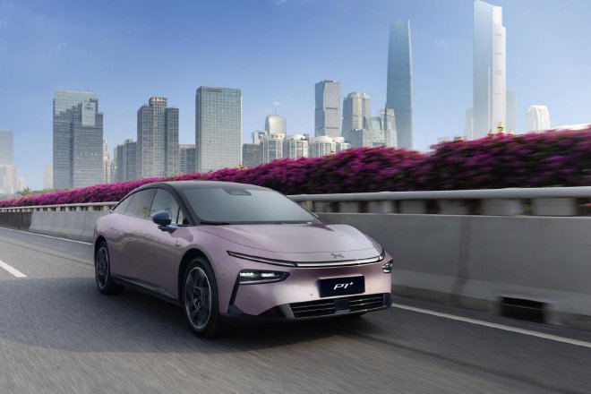 试驾小鹏P7+ 性价比极高的全能选手