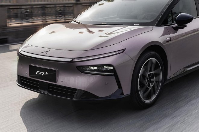 试驾小鹏P7+ 性价比极高的全能选手