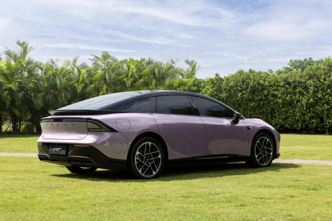 试驾小鹏P7+ 性价比极高的全能选手