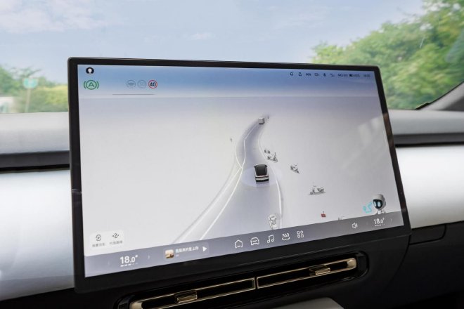 试驾小鹏P7+ 性价比极高的全能选手