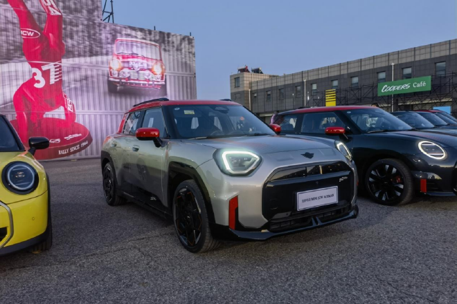 限时礼遇价22.48万元起 全新电动MINI JCW双车上市