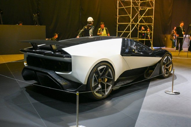 2025上海车展:莲花跑车Theory 1概念车亮相