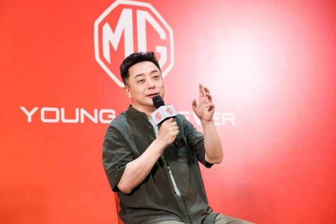不只是年轻 MG新能源转型的多路径落地