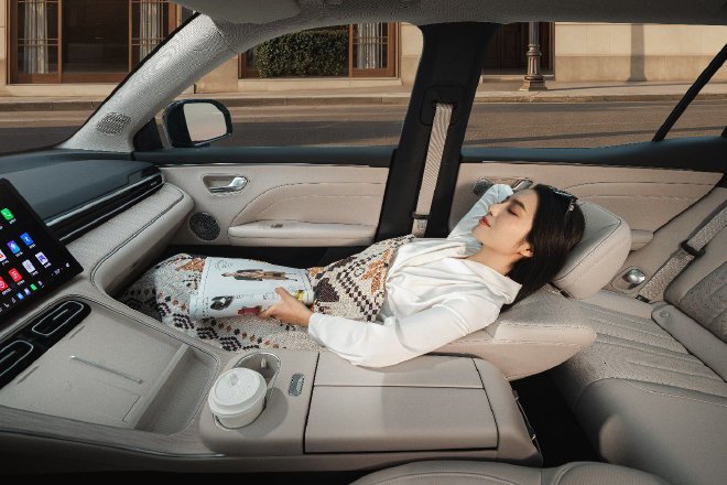 埃安i60国民增程210马到成功版正式上市