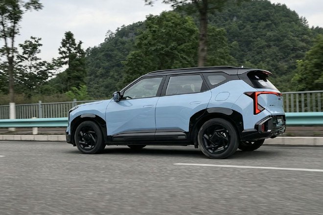 小型SUV全能选手 试驾全新起亚赛图斯