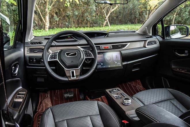 中短途城市间出行无忧 云度π3上市售价为10.98-12.58万元