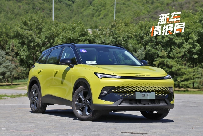 科技装备是亮点 试驾北京汽车魔方