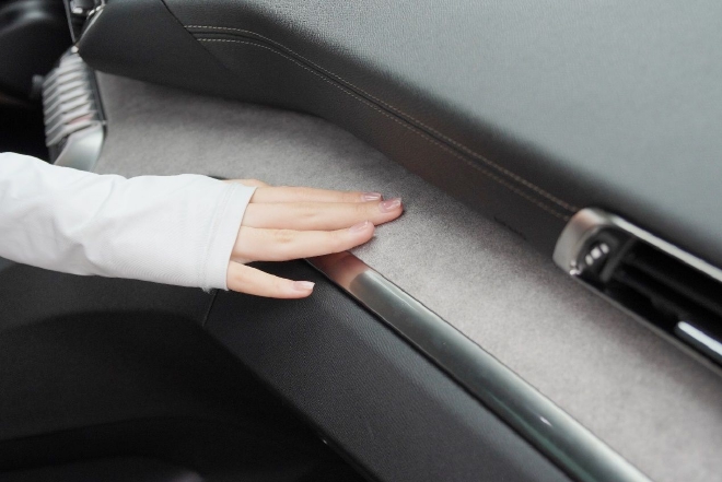 换装全新盾形狮标 实拍东风标致新5008终身荣耀限量版7座