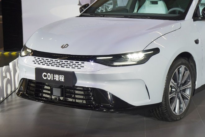 售14.58万起 零跑C01/C11超级增程版上市