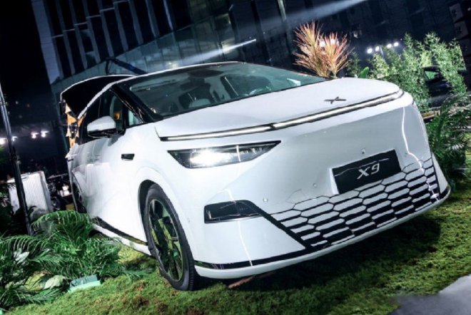 车圈热搜 小鹏X9新年开售 2023中国汽车出口位列世界第一