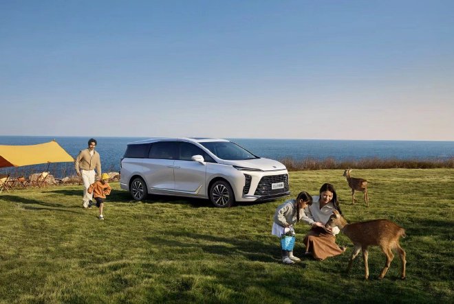 售价30.99万元起 全新别克GL8陆尊燃油版上市