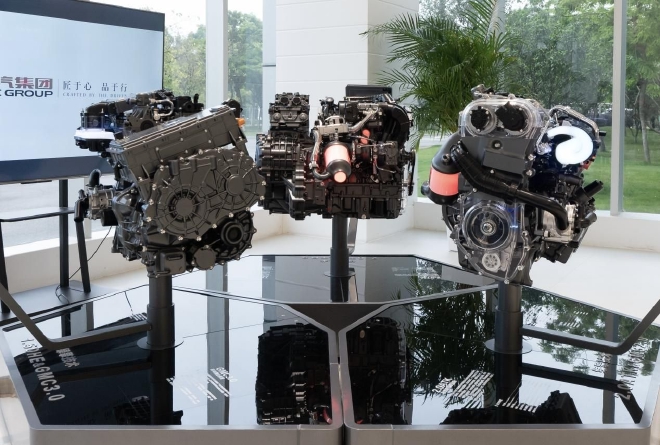 传祺钜浪混动GMC2.0极限首测,一箱油最长跑1711km,百公里油耗3.2L