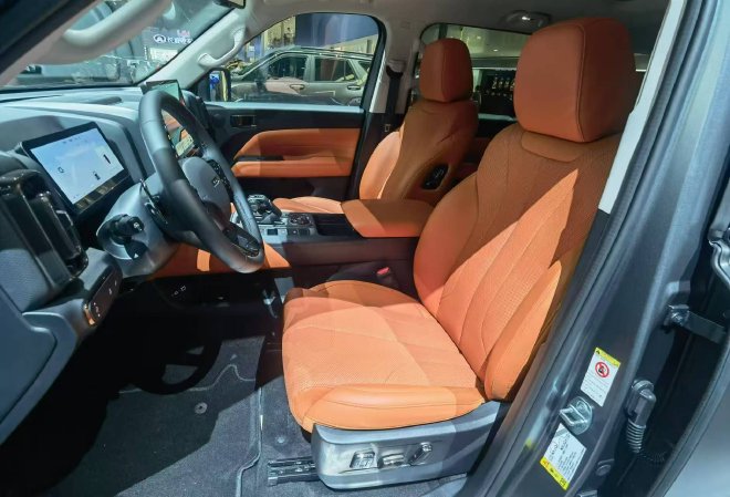 2024成都车展:全新一代哈弗H9正式亮相