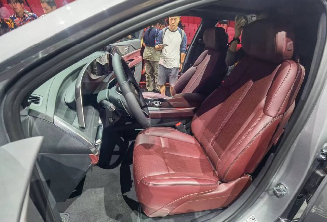 售26.59万元起 上汽通用凯迪拉克全新XT5正式上市