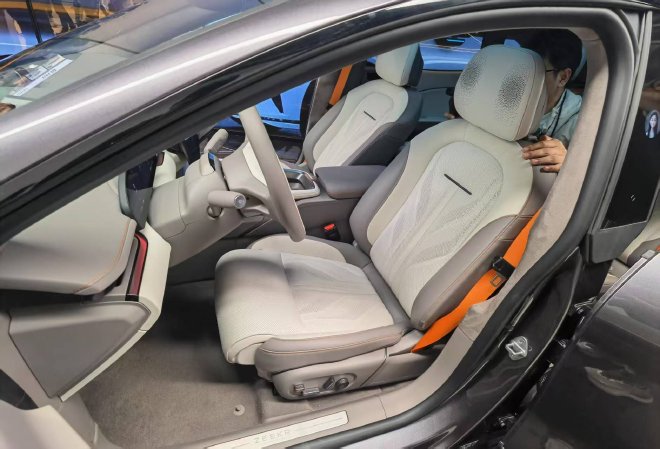 限时售价19.99万元起 极氪007GT正式上市