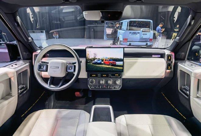 2025上海车展: iCAR新色与特别版车型探馆